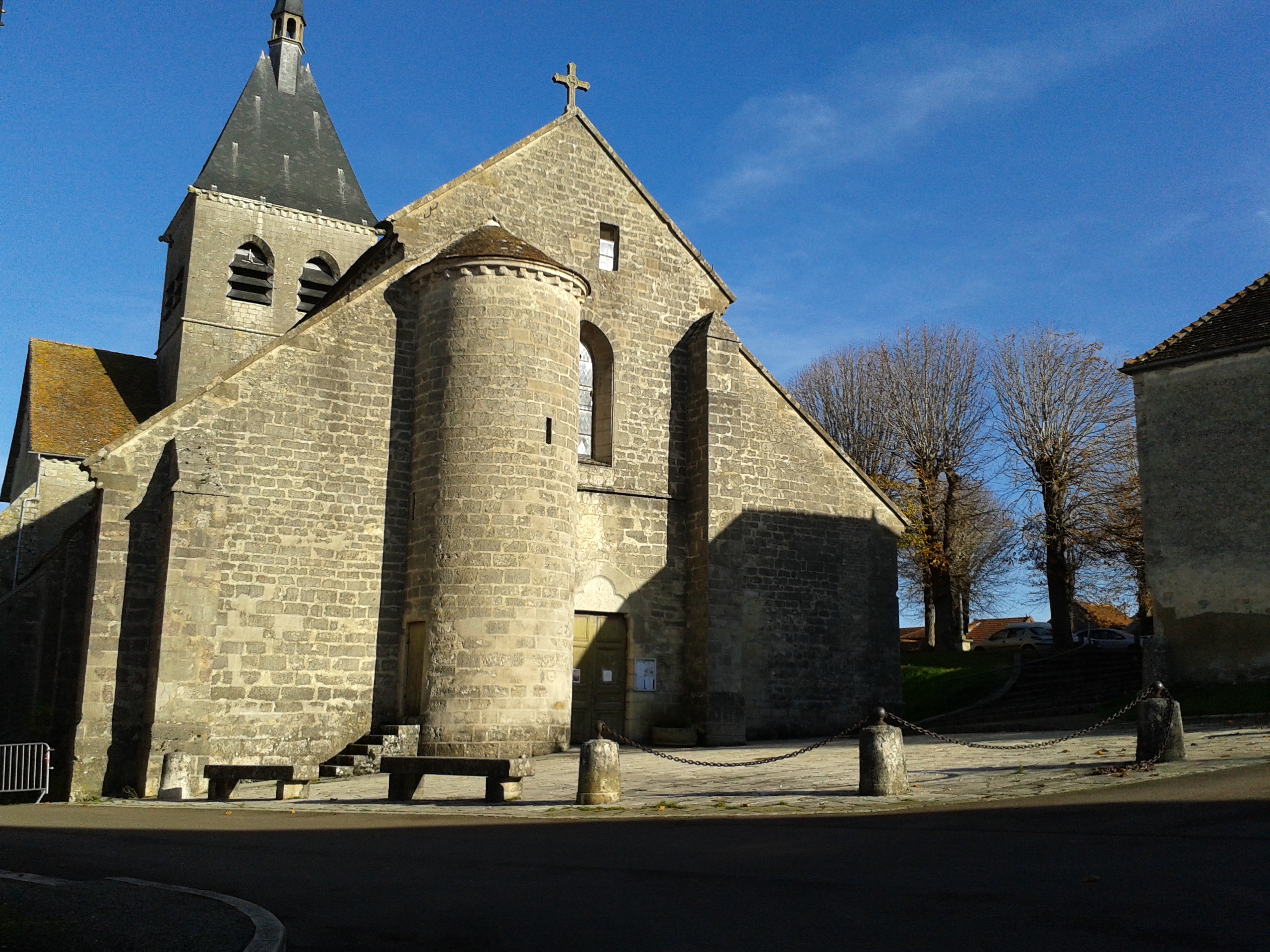 église Saint Didier Laignes