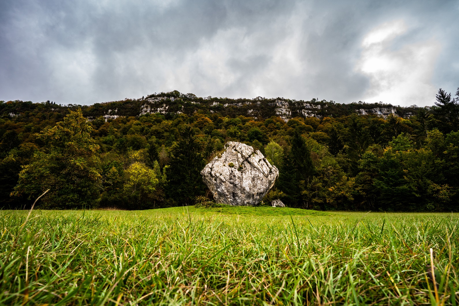 Pierre Enon — Curiosidades naturales à Jura