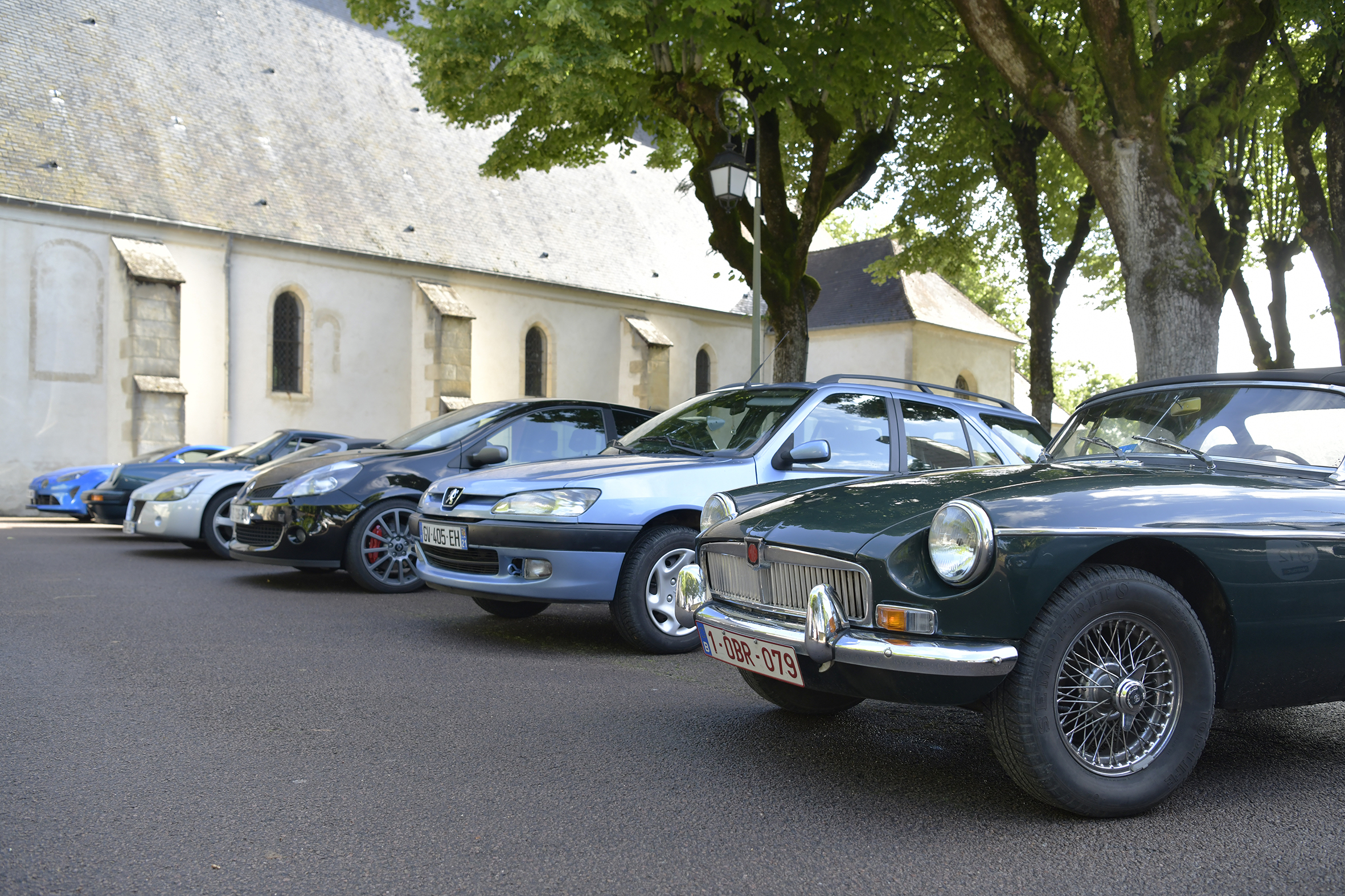 Meeting auto et rallye de l'Auxois avec concert 