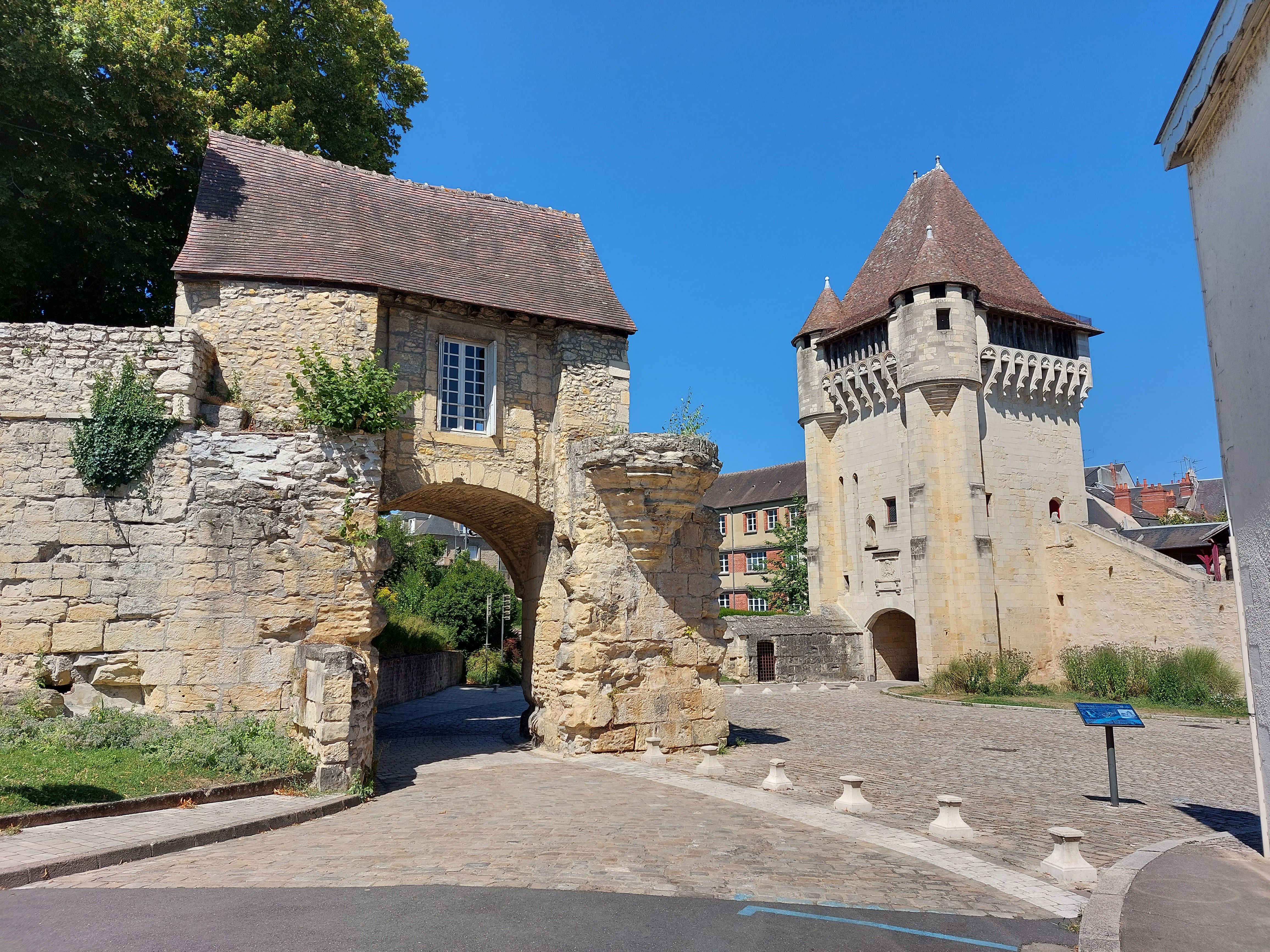 La Porte du Croux, Nevers