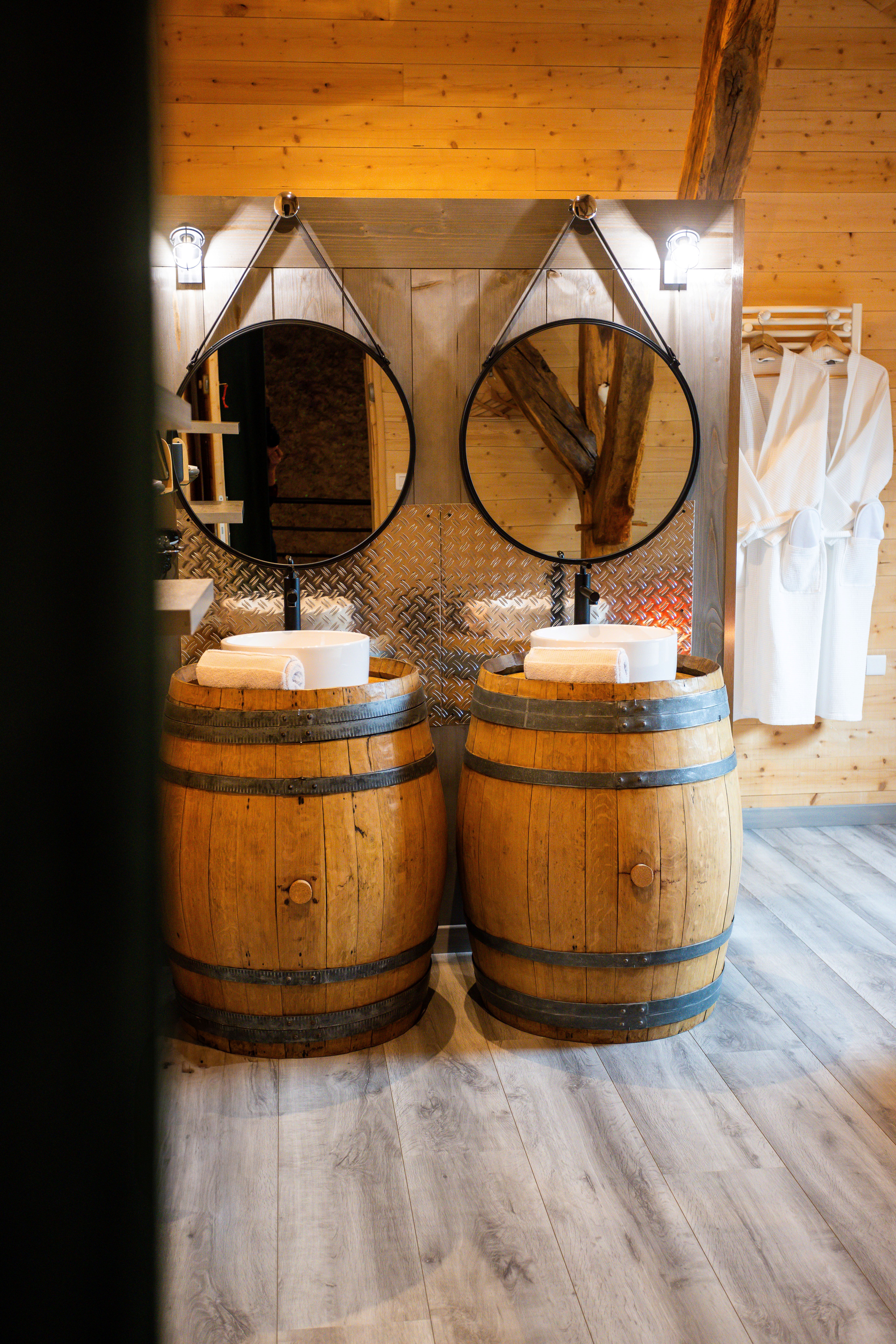 HÉBERGEMENT INSOLITE – CABANE TONNEAU | Massif des Vosges