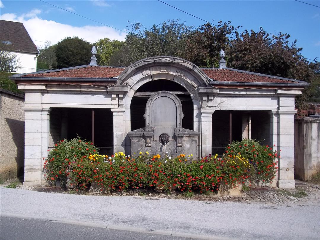 Fontaines, lavoirs et abreuvoirs de Pin