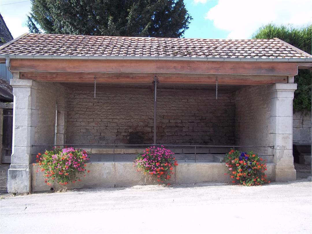 Fontaines, lavoirs et abreuvoirs de Pin