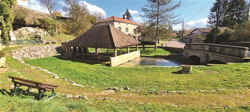 Lavoirs et Fontaines au Pays de Montbozon