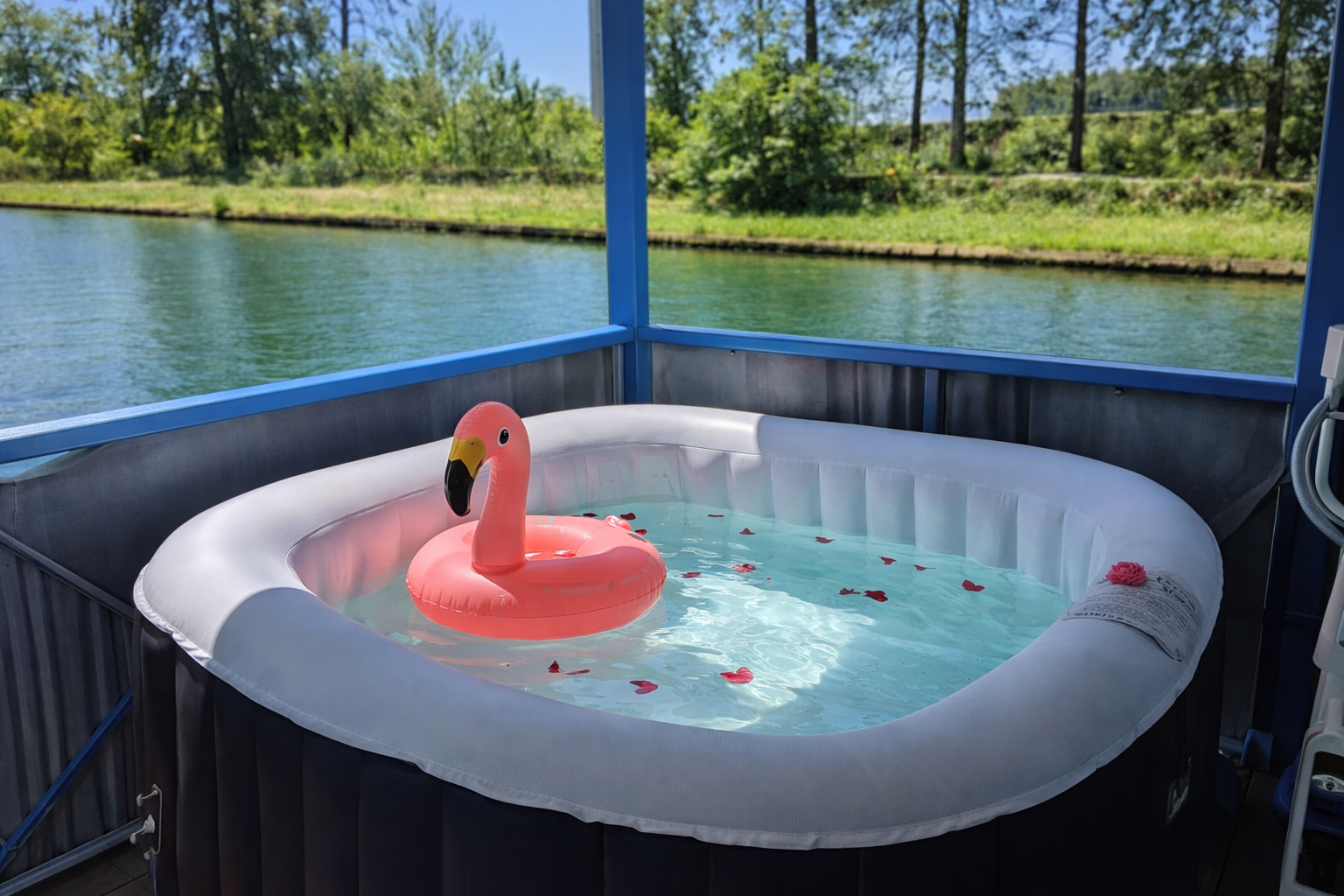 Cottage Flottant Insolite Liberty