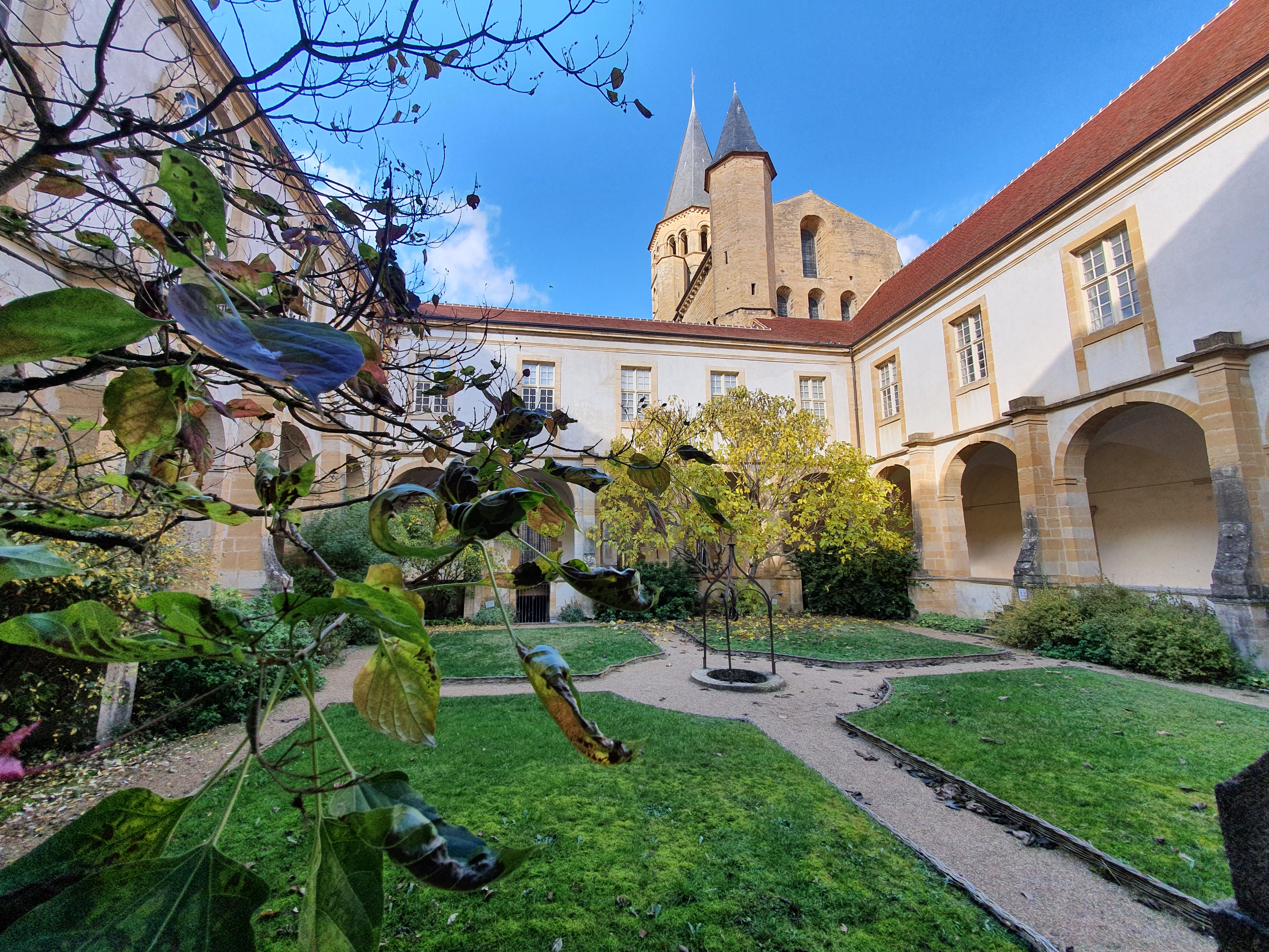 Jardin du Cloître_ ParayleMonialTourisme