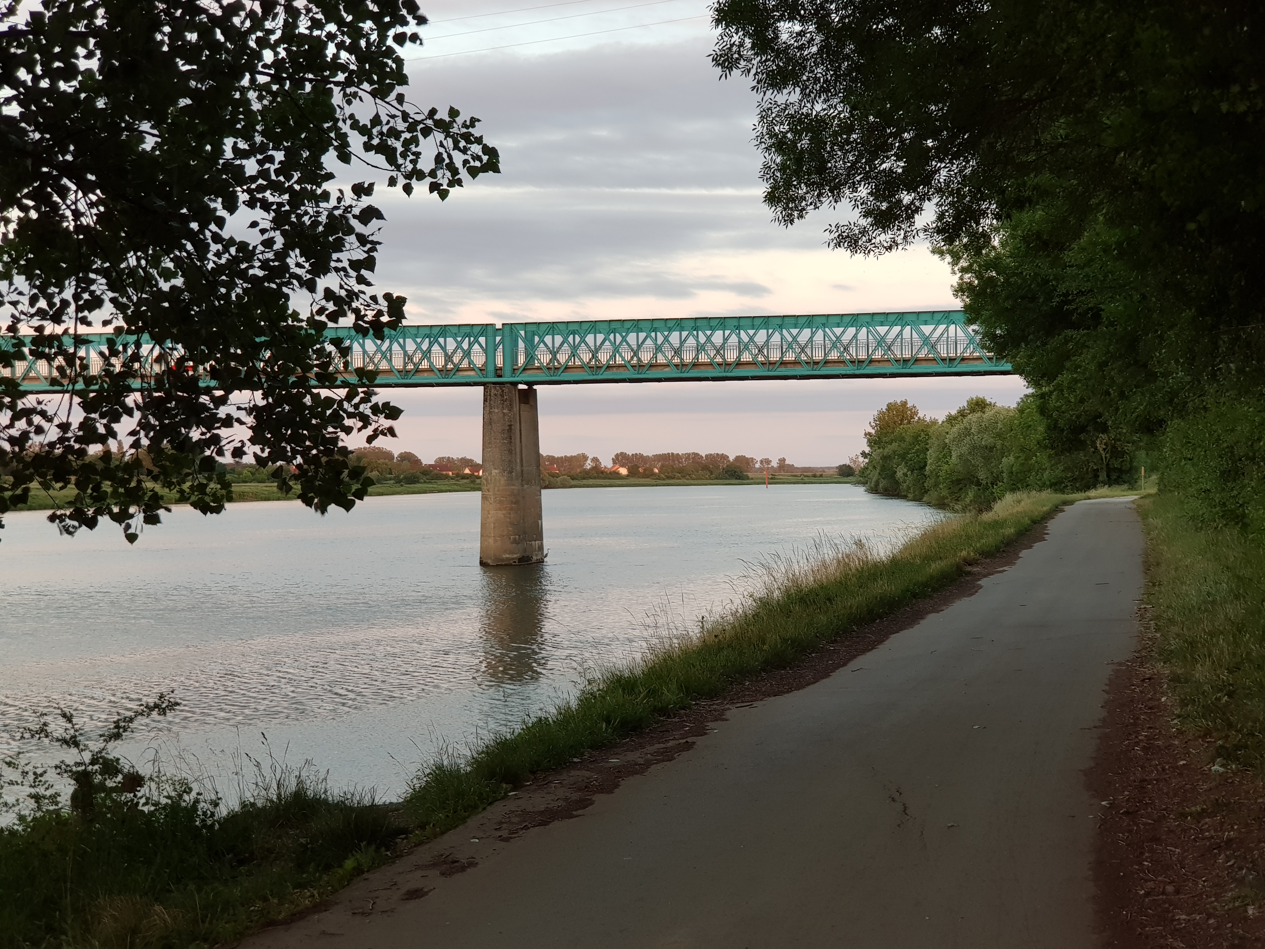 de la voie bleue, le pont sur la Saône