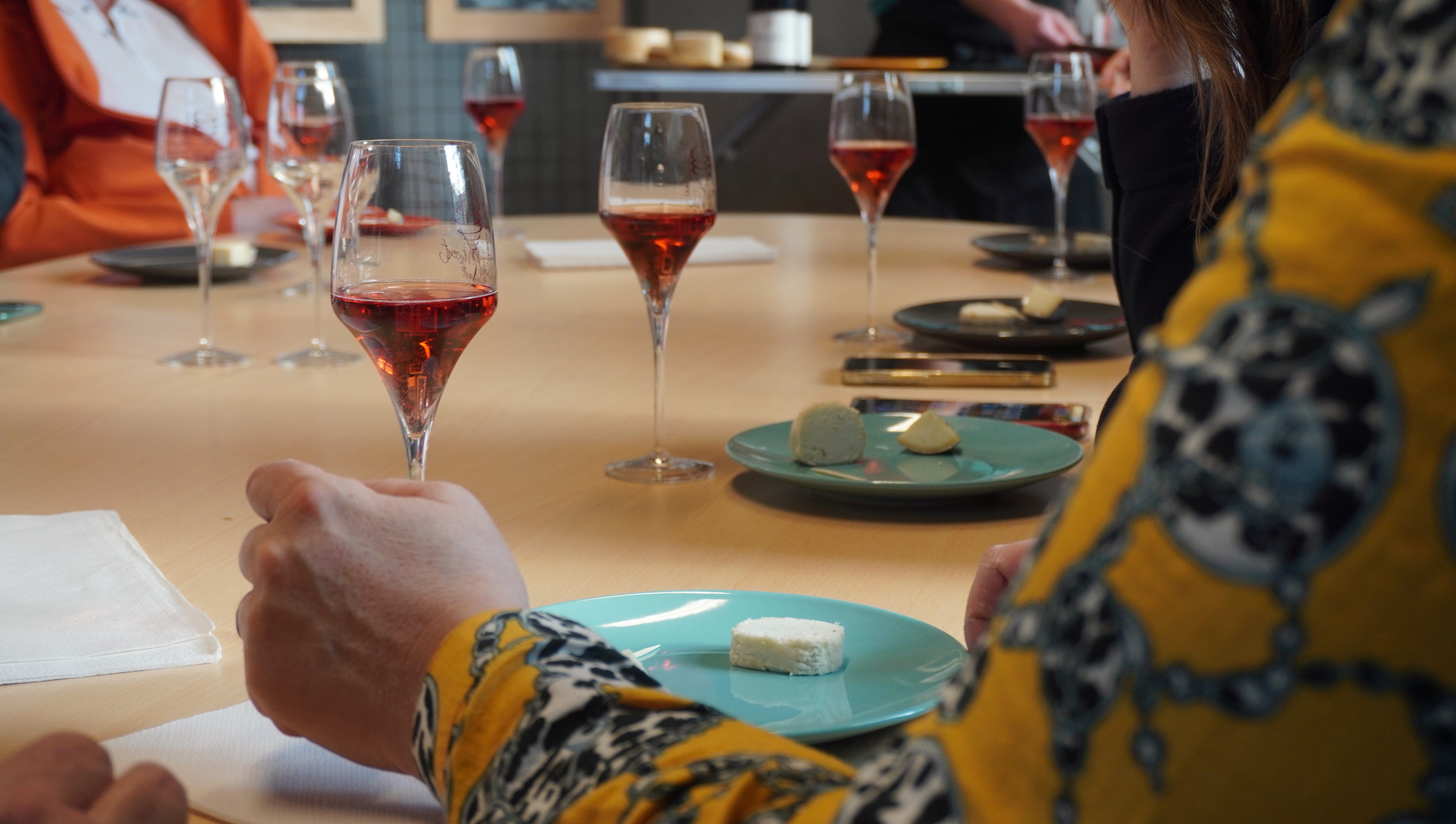 Visite guidée dégustation fromages vins (14) © Marie SALOMON OT Châtillonnais