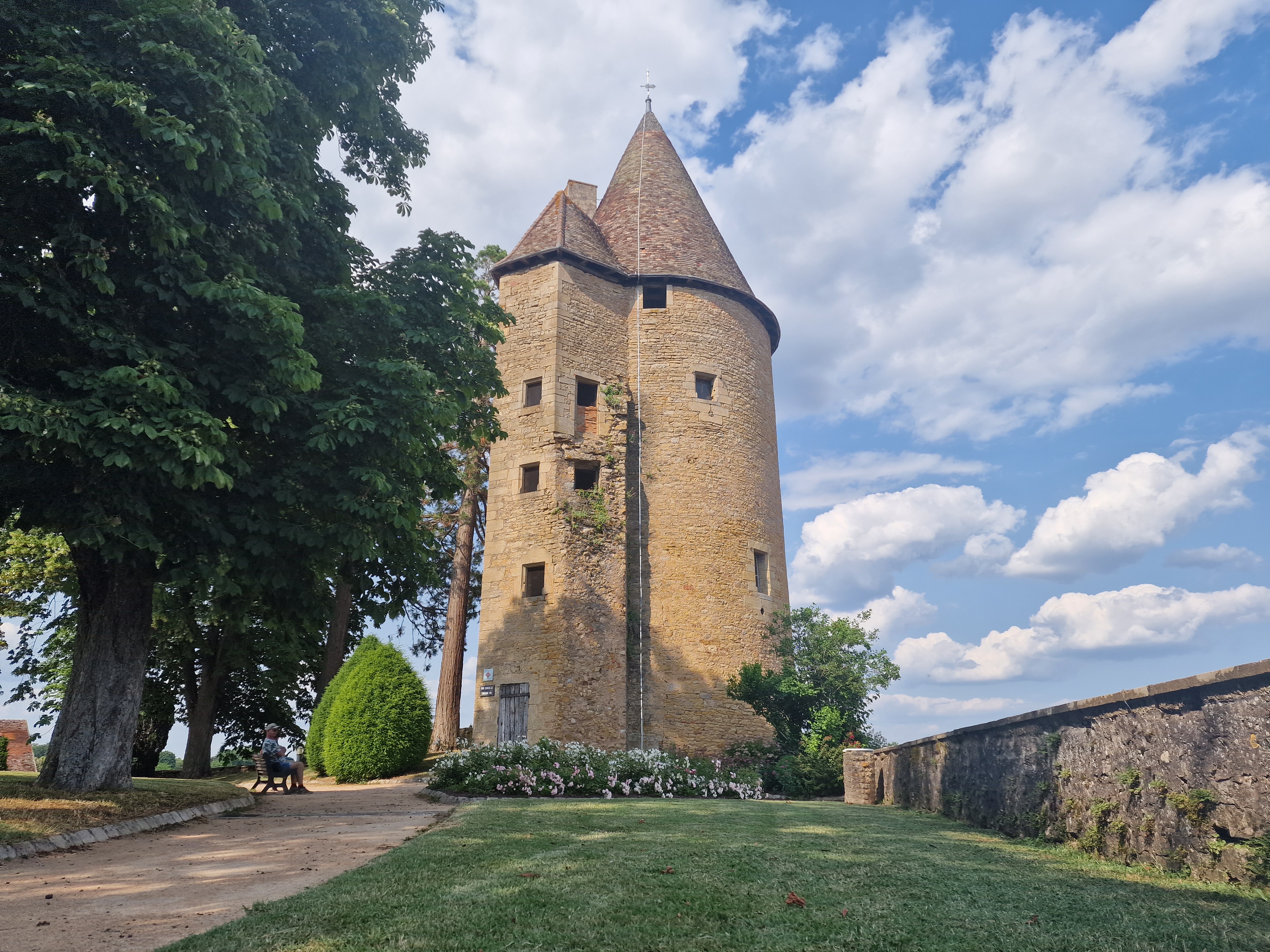 Tour du Téméraire à Charolles