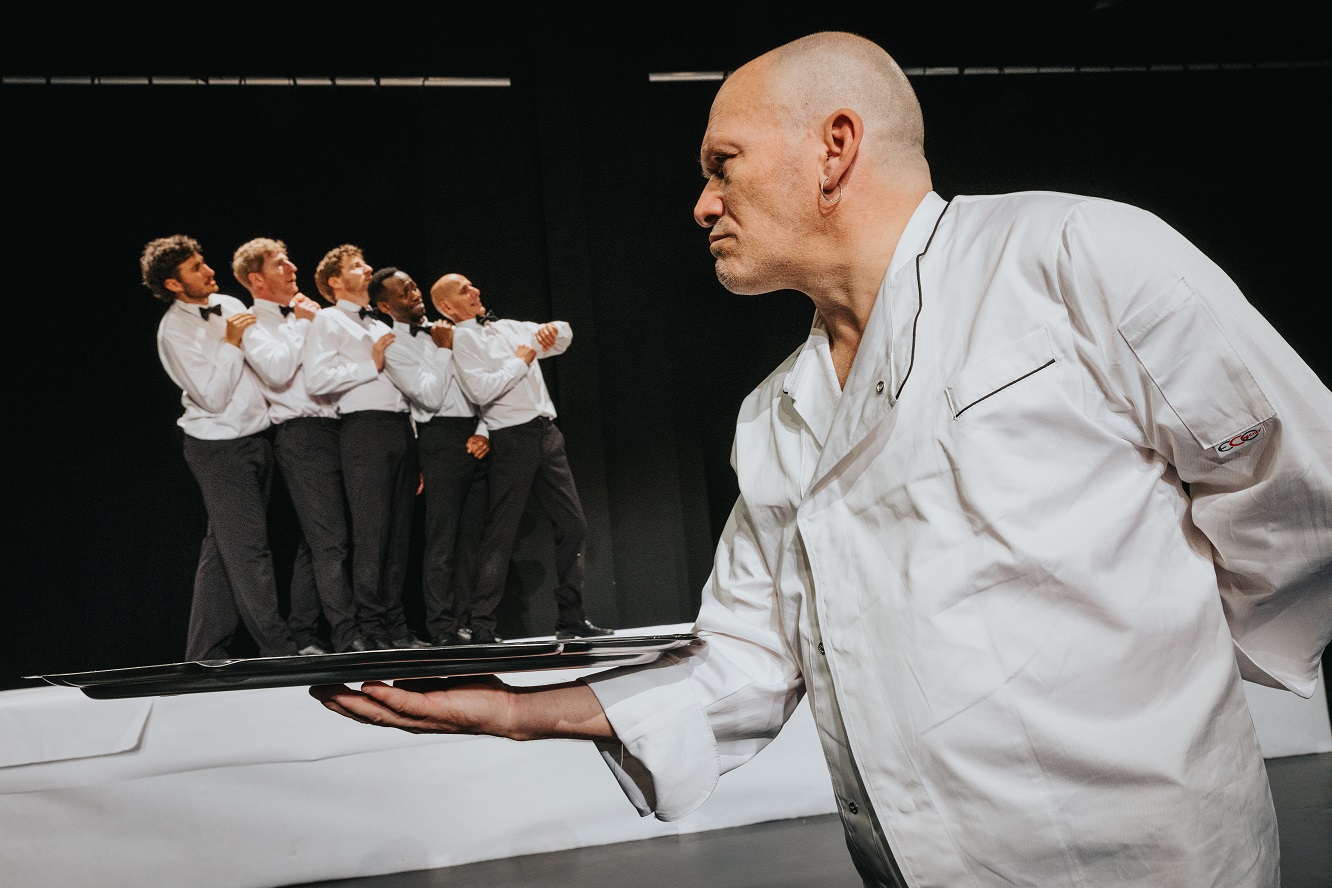 2024-10-04-Garçon un Kir-Artdam-V.Arbelet 247reduit