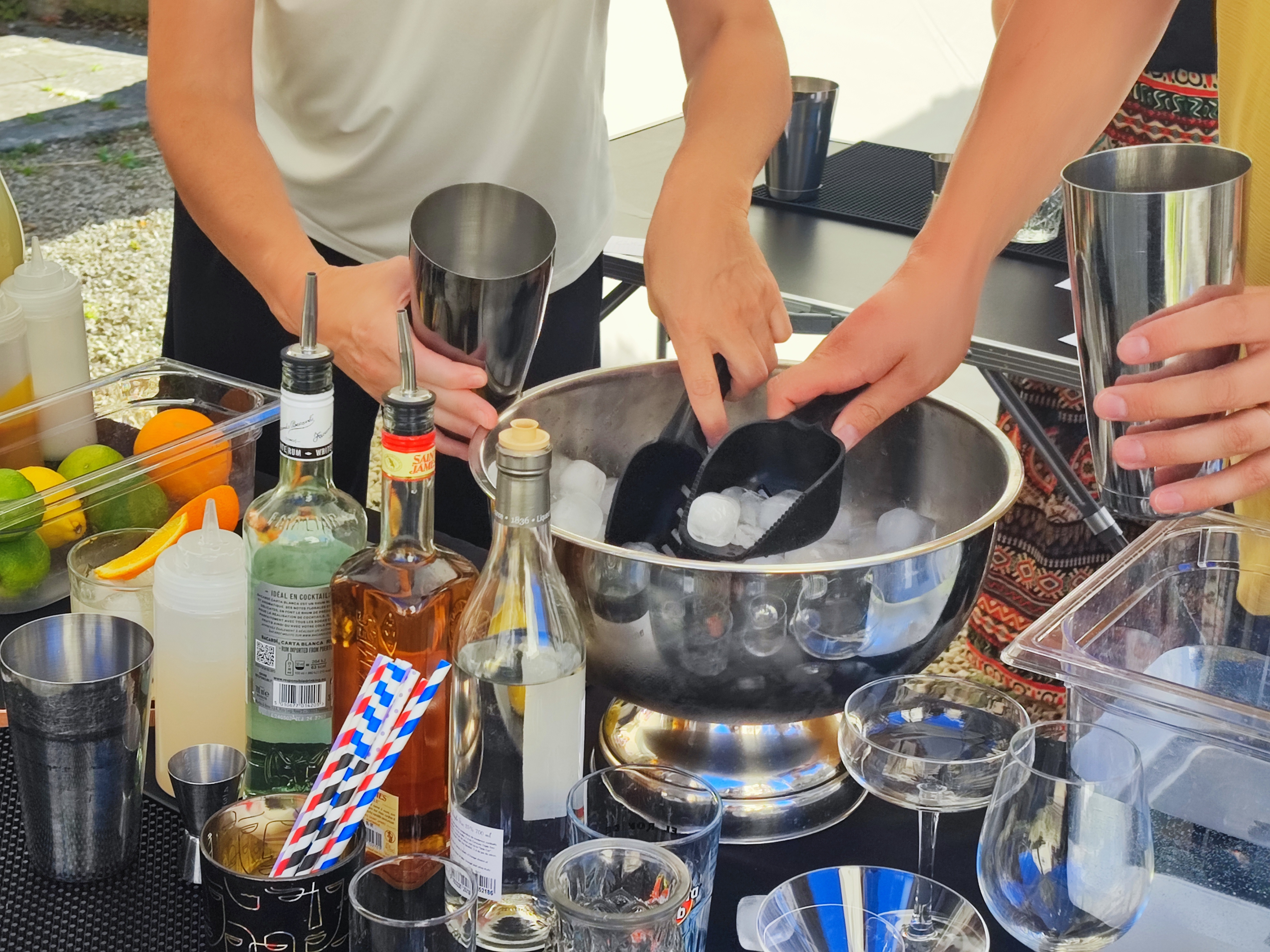 2024.08.16 - Atelier Cocktails classiques - Valentin Mérot Le Bar à Spritz ©Marion Fleury OT Châtillonnais (17)