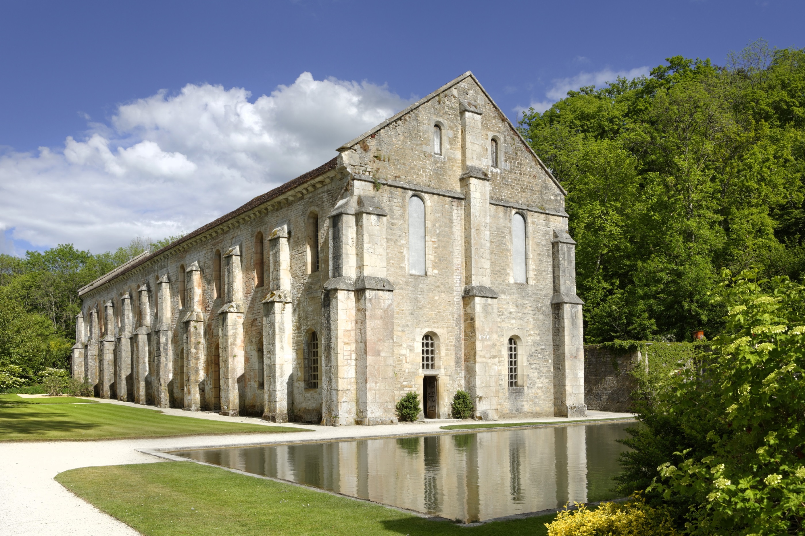 File:Abbaye de Fontenay marteau pilon dans la forge.png