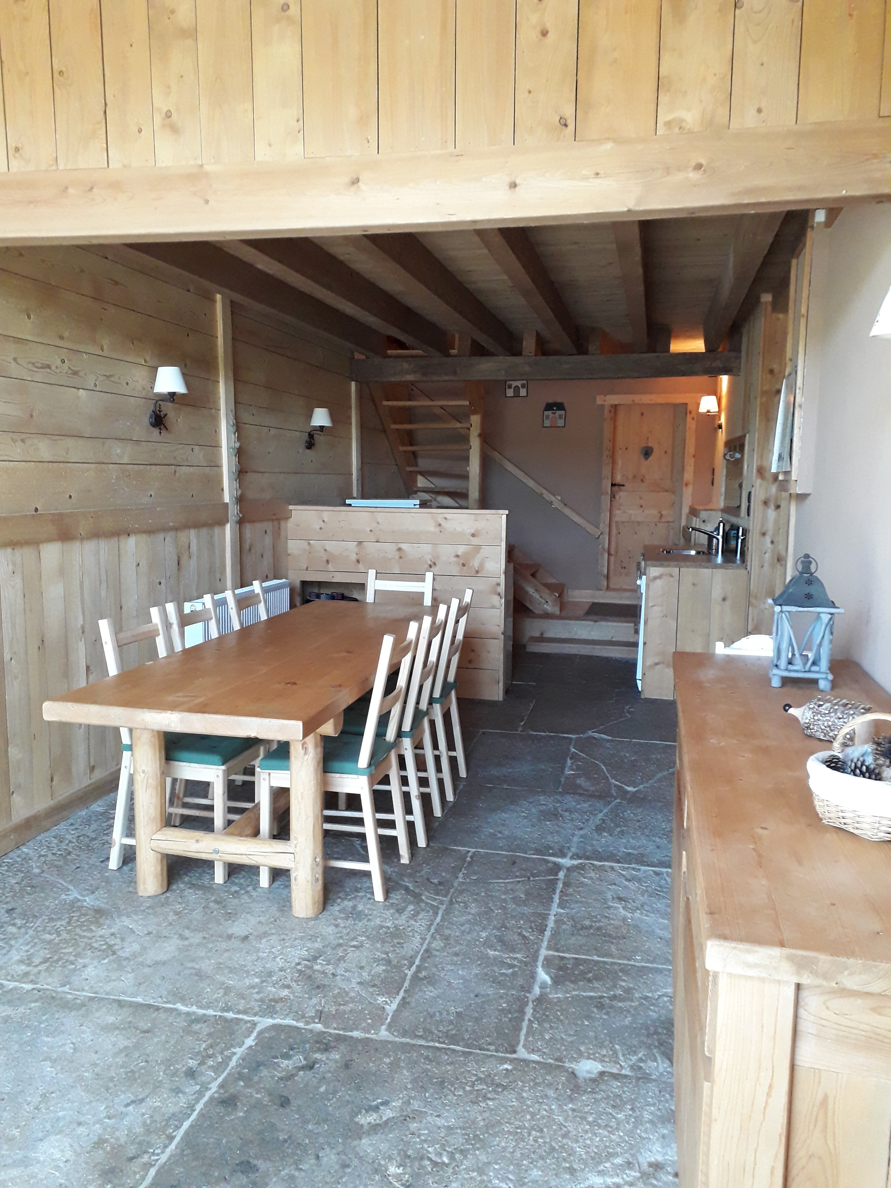 Les Cabanes de Pellier, chambre d'hôtes à Charcier