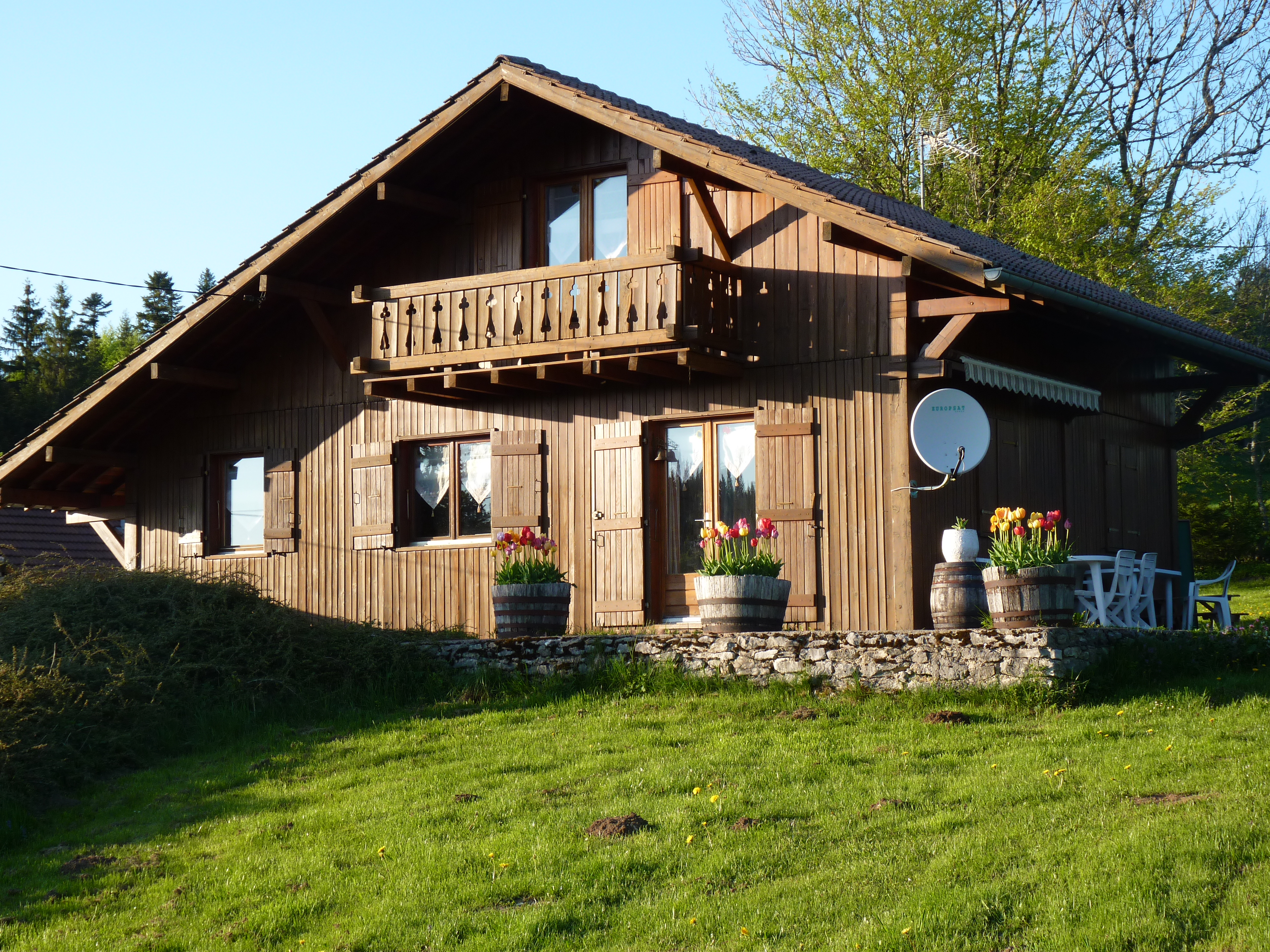 Chalet adossé à la forêt