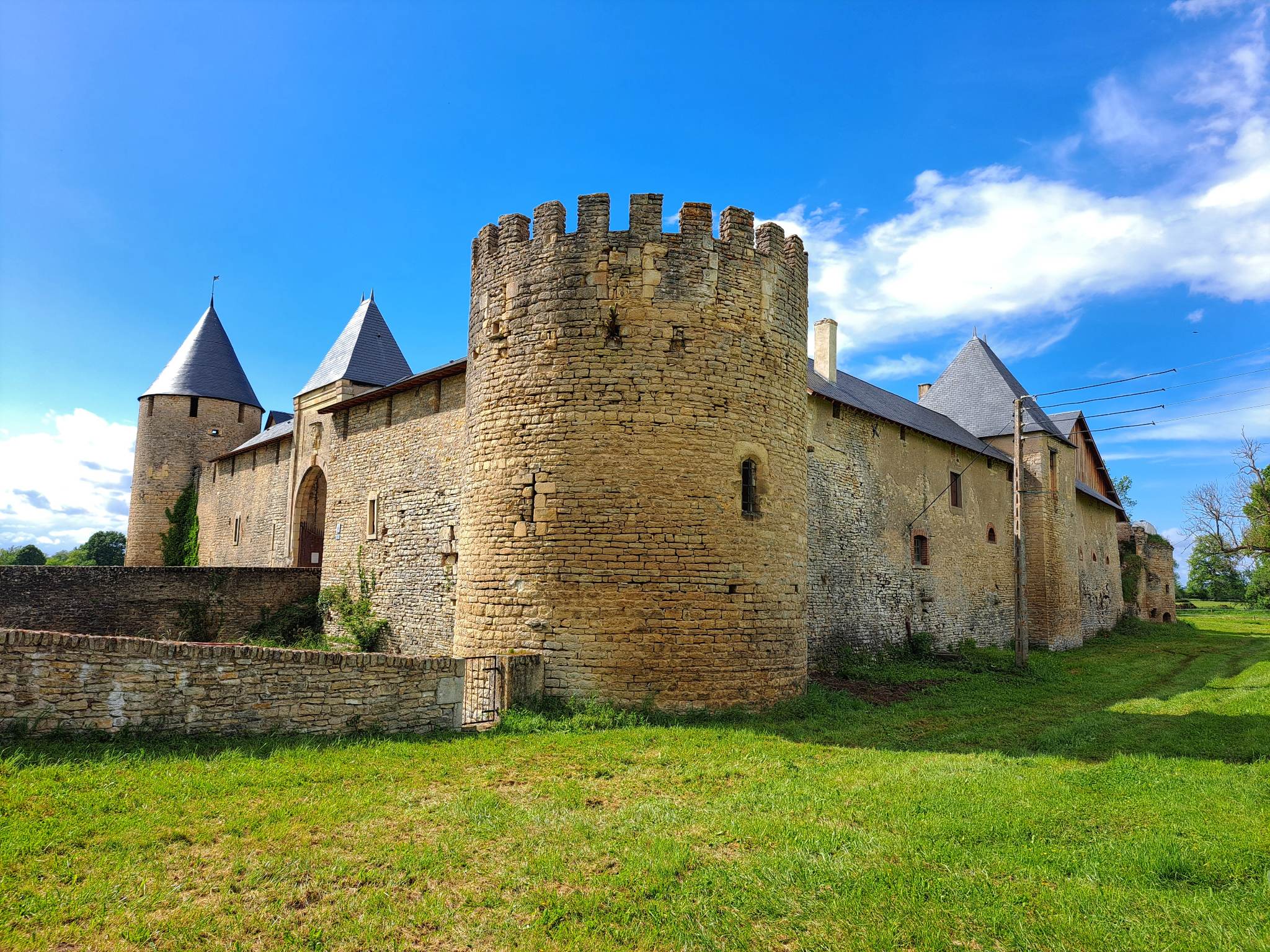 Visite du Château Médiéval de Villars