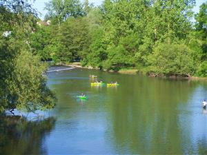 Camping entre les deux ponts