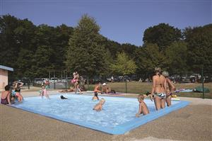 Piscine de plein air à Chaux-la-Lotière