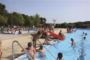 Piscine de plein air à Chaux-la-Lotière