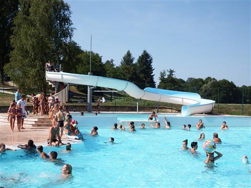 Piscine de plein air à Rioz