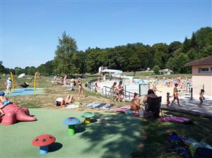 Piscine de plein air à Rioz