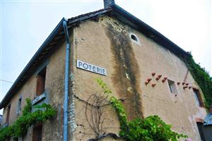 Atelier de poterie traditionnelle de Boult