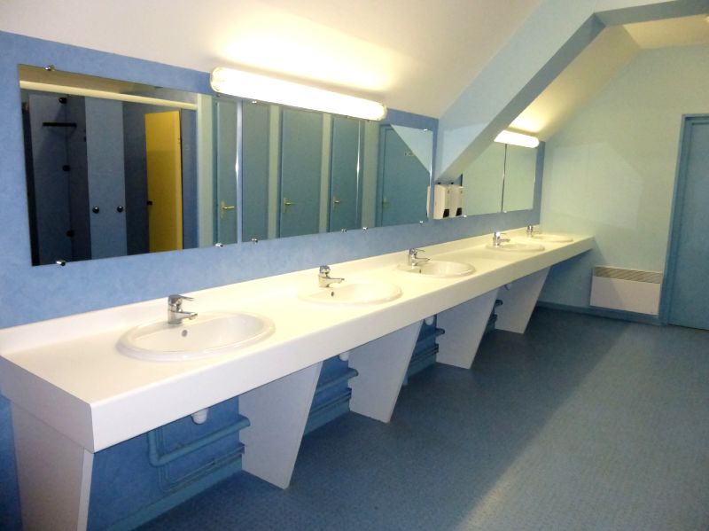 Salle polyvalente - dortoirs