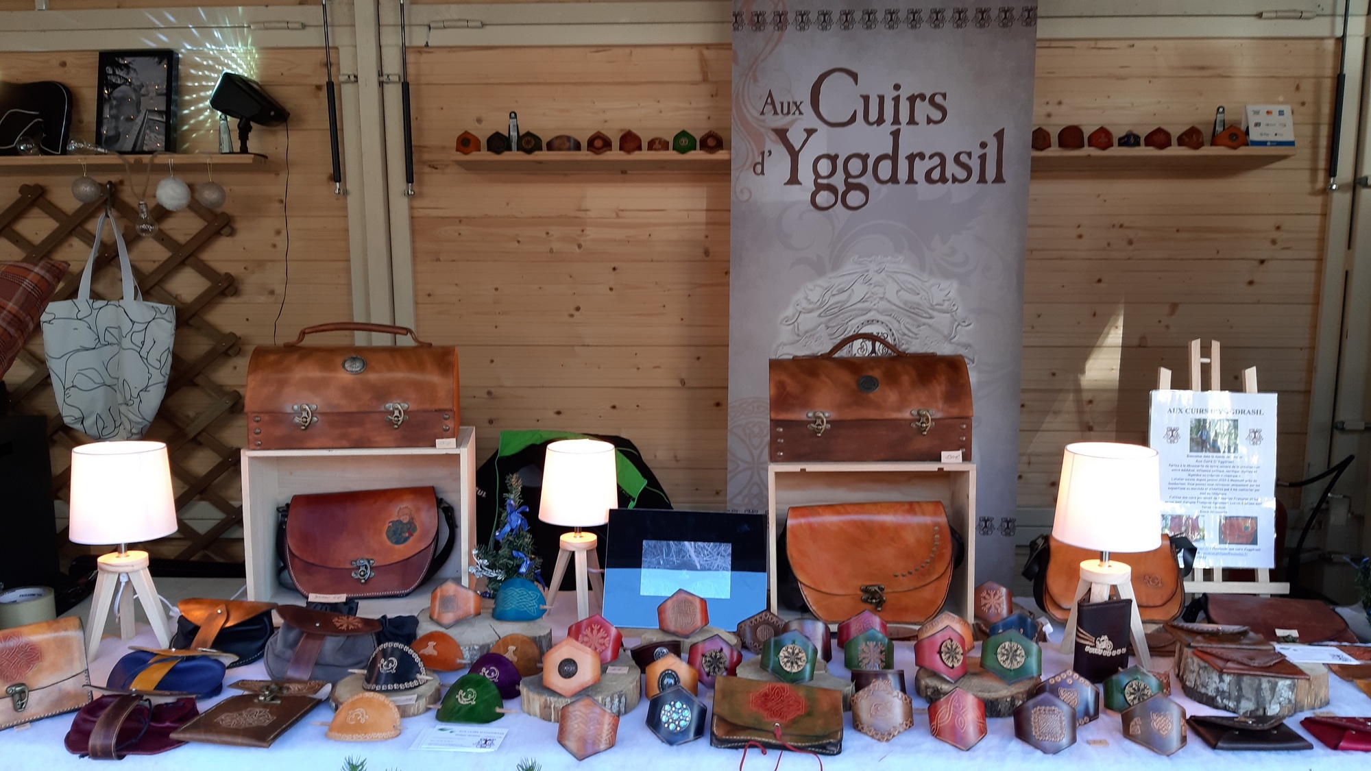Aux cuirs d'Yggdrasil