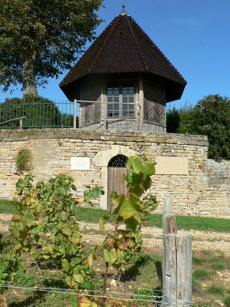 Le pavillon de la Solitude, Prissé (71), France.