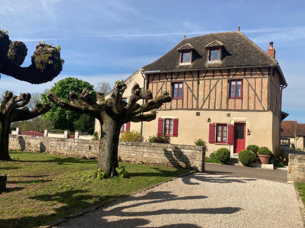 Jan's place in Burgundy, chambre d'hôtes à Écuelles