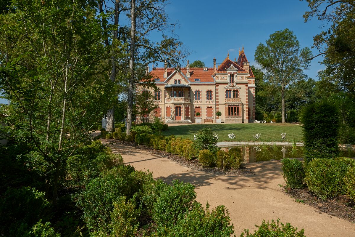 Ecuisses, Villa Perrusson - Ecomusée CUCM : vue prise depuis le jardin est