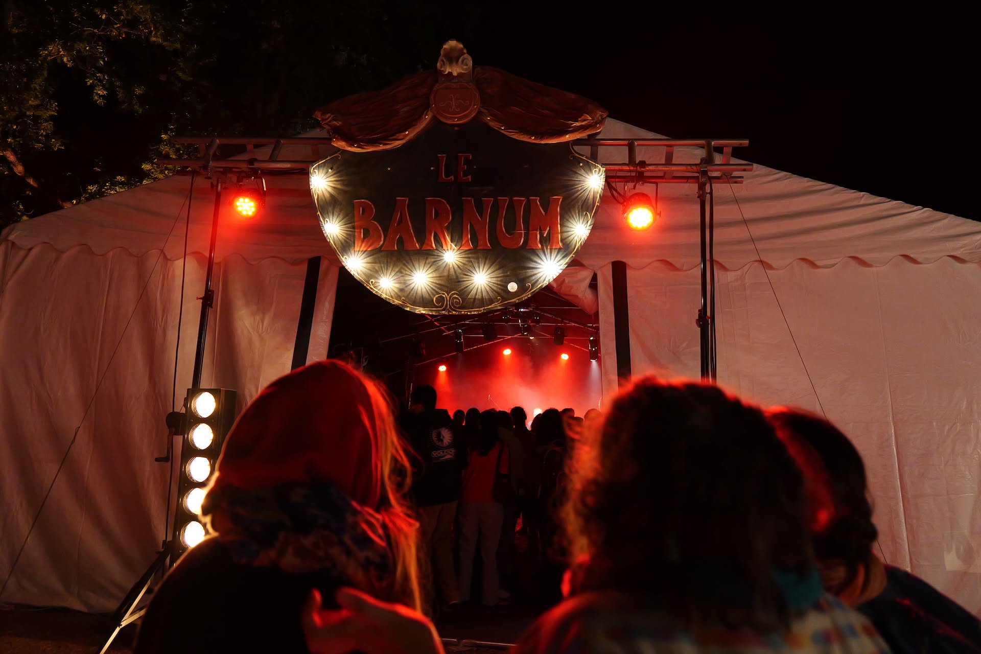 Festival sous l'Barnum