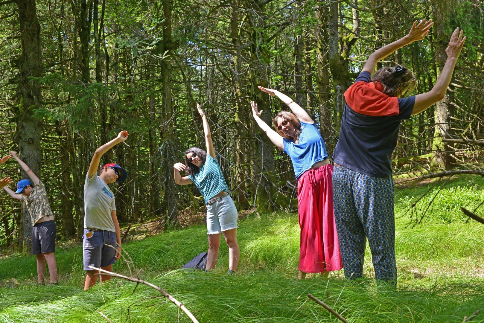7_yoga_nature_en_famille