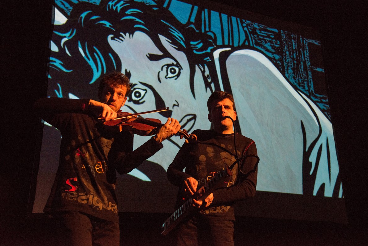 « TOUR DE VALSE »