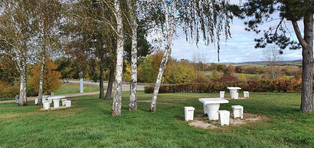 Aire de pique-nique - Neuvelle-lès-Champlitte