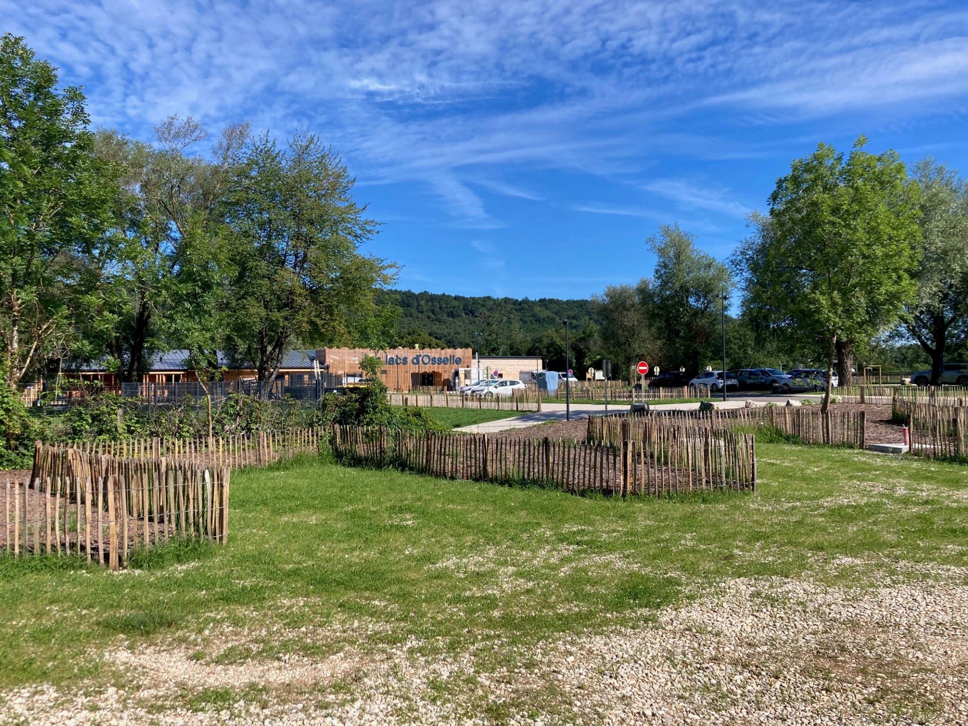 Aire de camping-cars - Plage d'Osselle