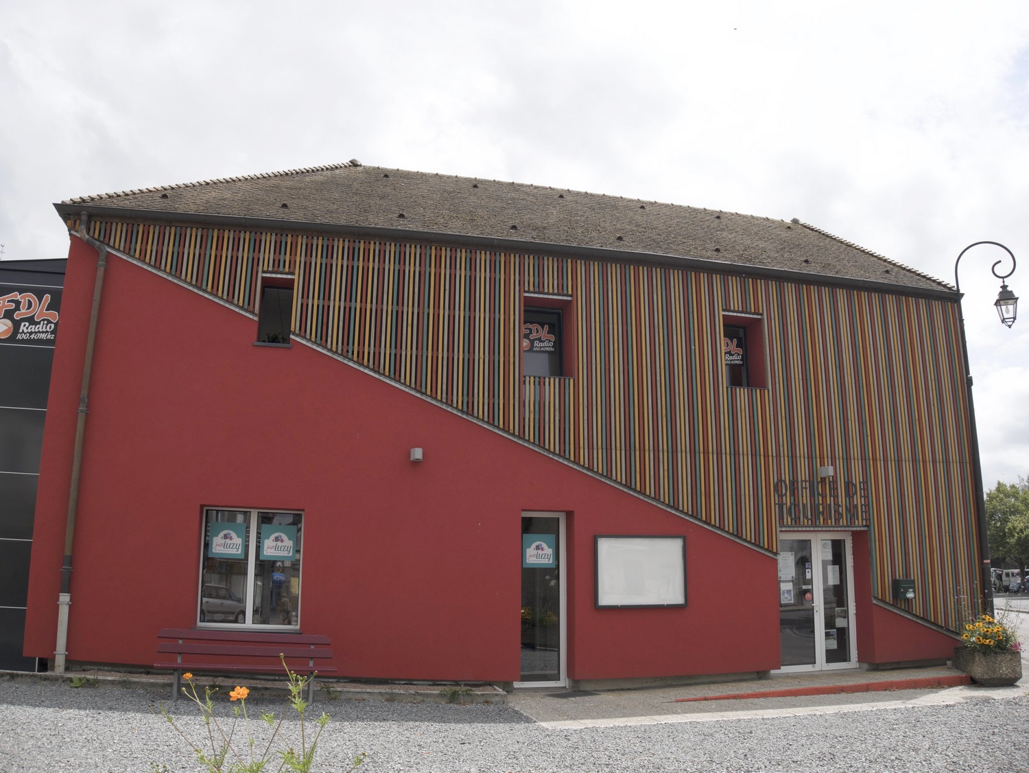 Office de Tourisme Rives du Morvan - BIT de Luzy  France Bourgogne-Franche-Comté Nièvre Luzy 58170