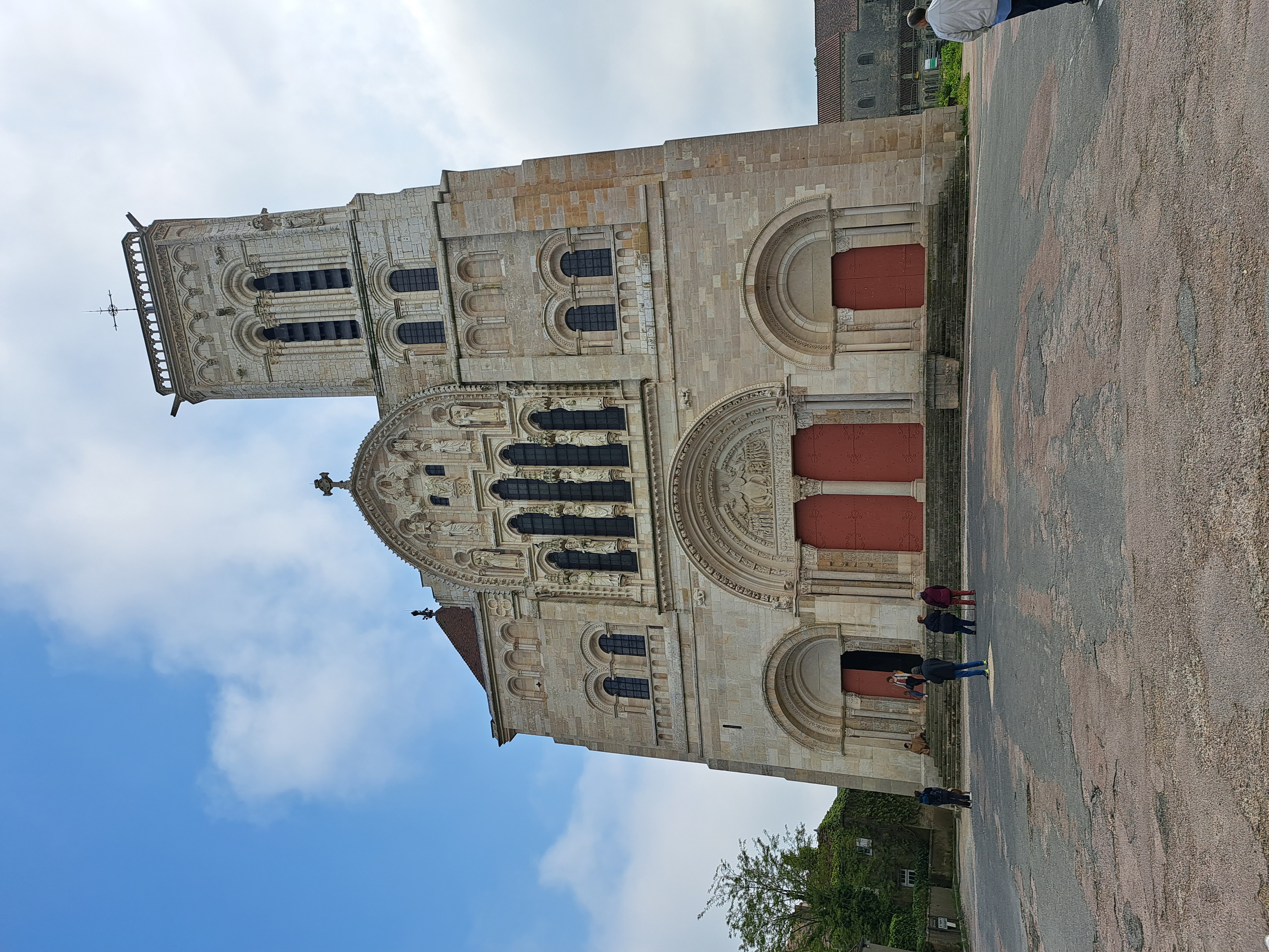 Visite guidée à Vézelay : Entre Ciel et Terre — visuel événement