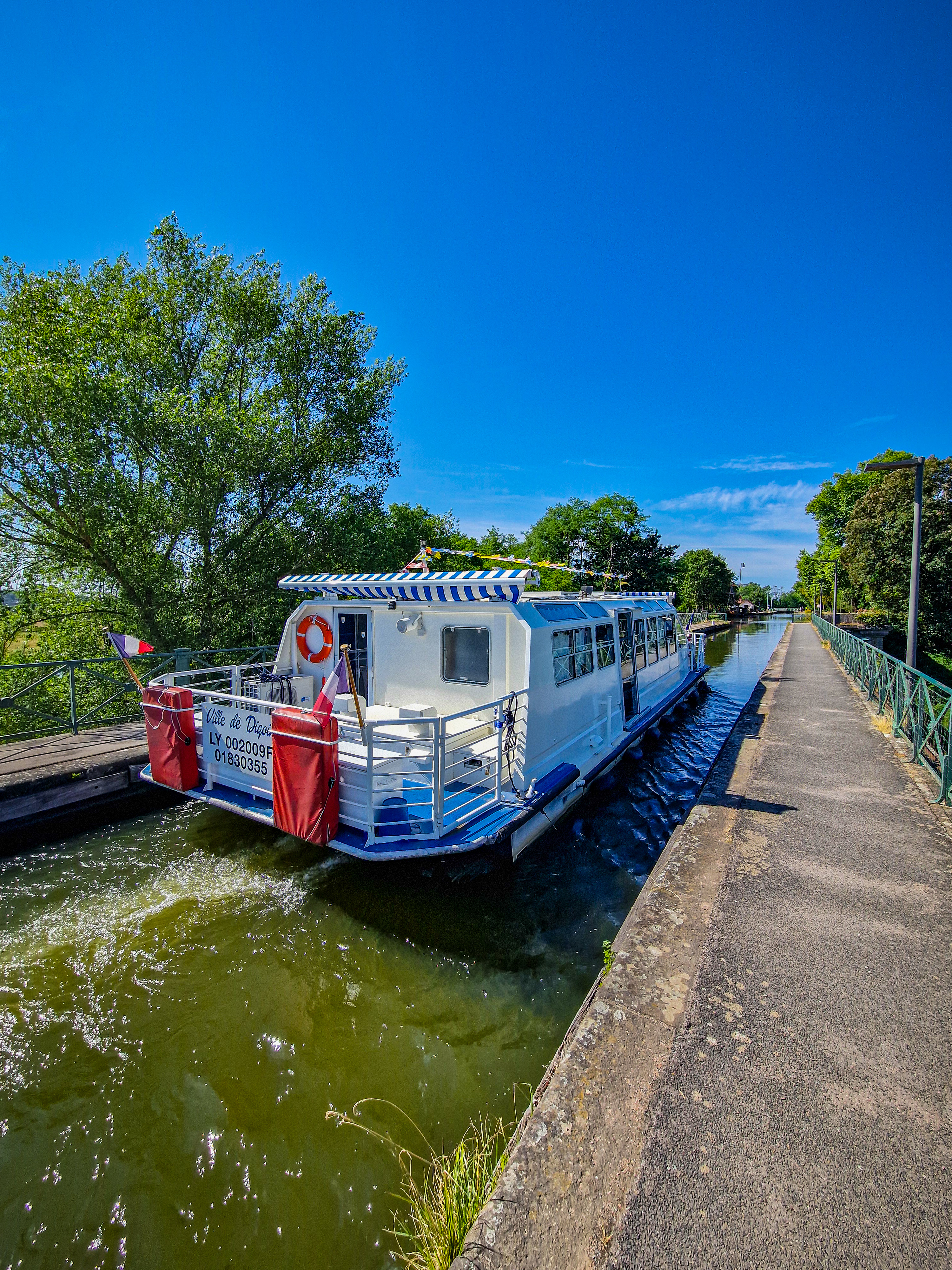 Croisière commentée "Le canal et le développement de l'industrie de la céramique"