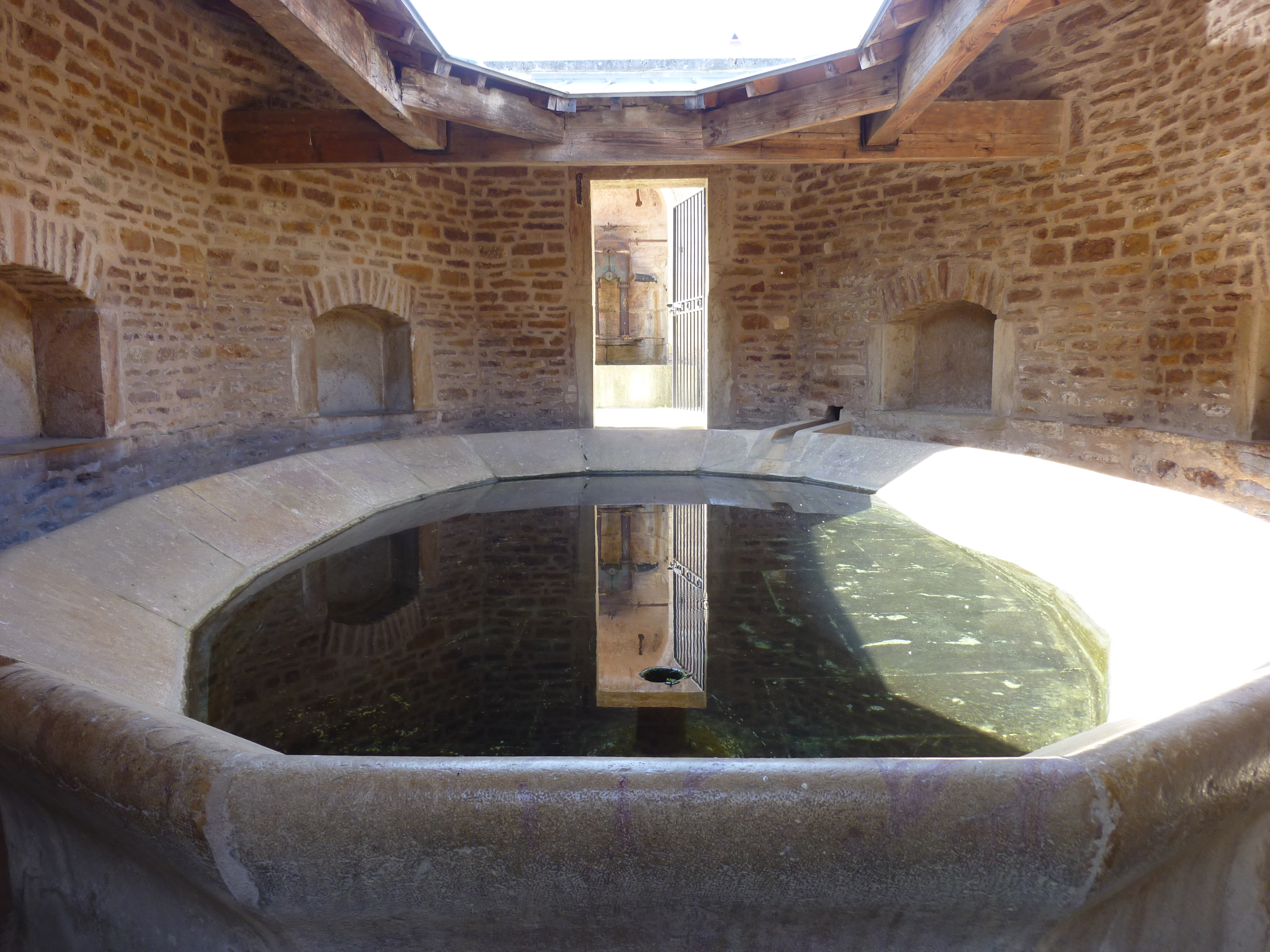Bissy-sous-Uxelle_Lavoir + fontaine_MP (10)