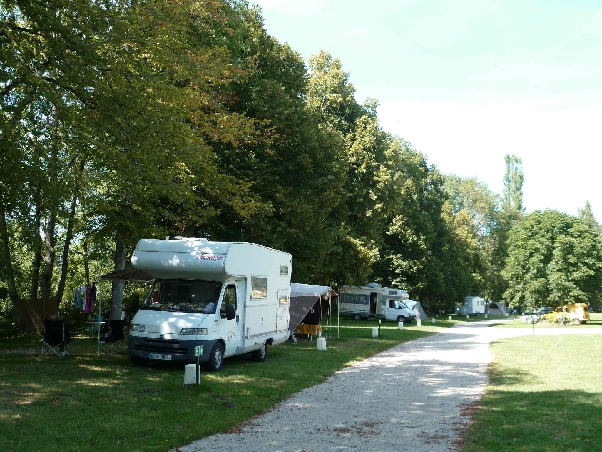 Camping de l'Isle Saint Jean — Cámpines y Aire libre à Yonne