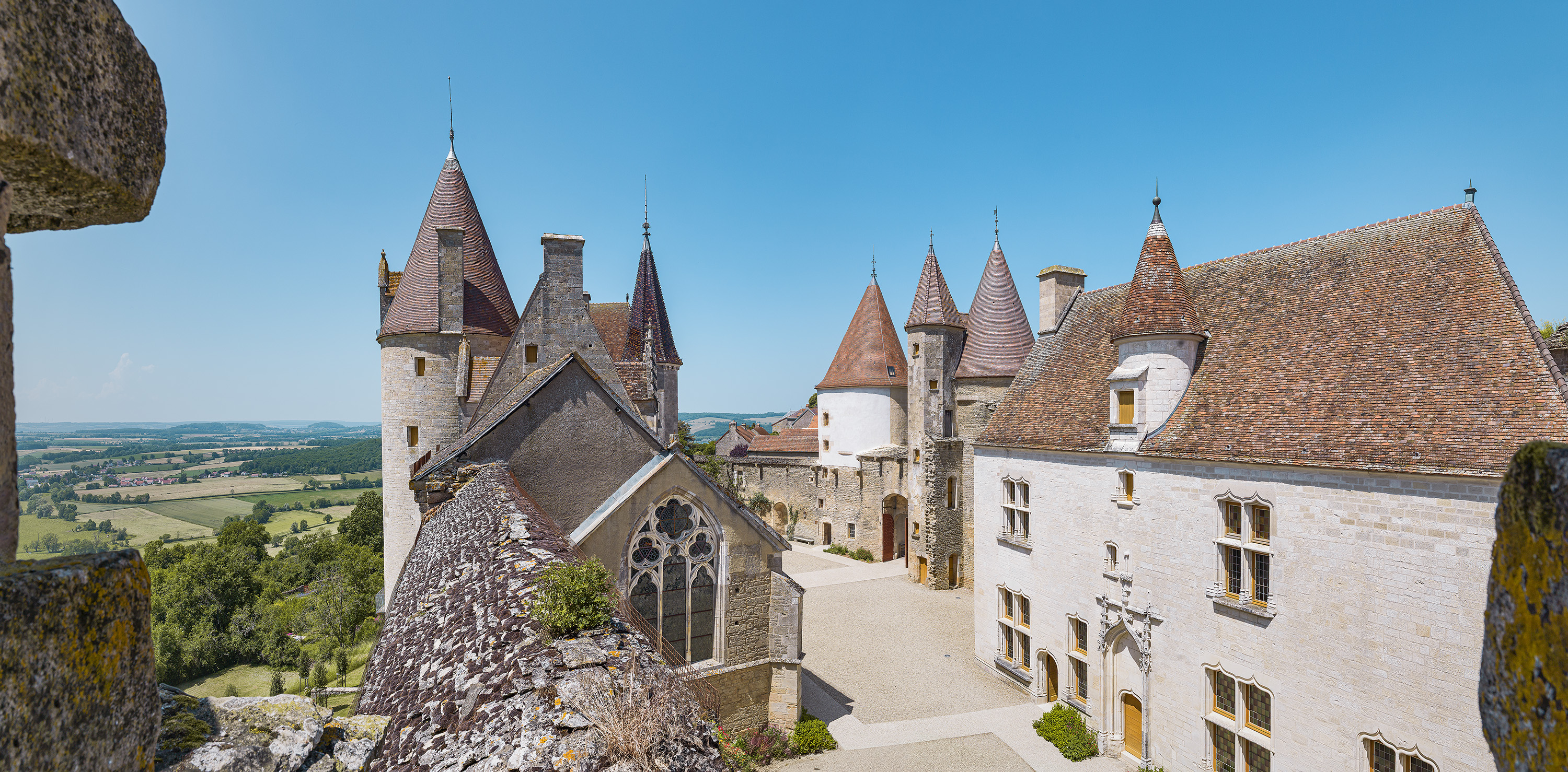 Rencontre à Savourer au château de Châteauneuf : visite du village avec Mathias Boudot