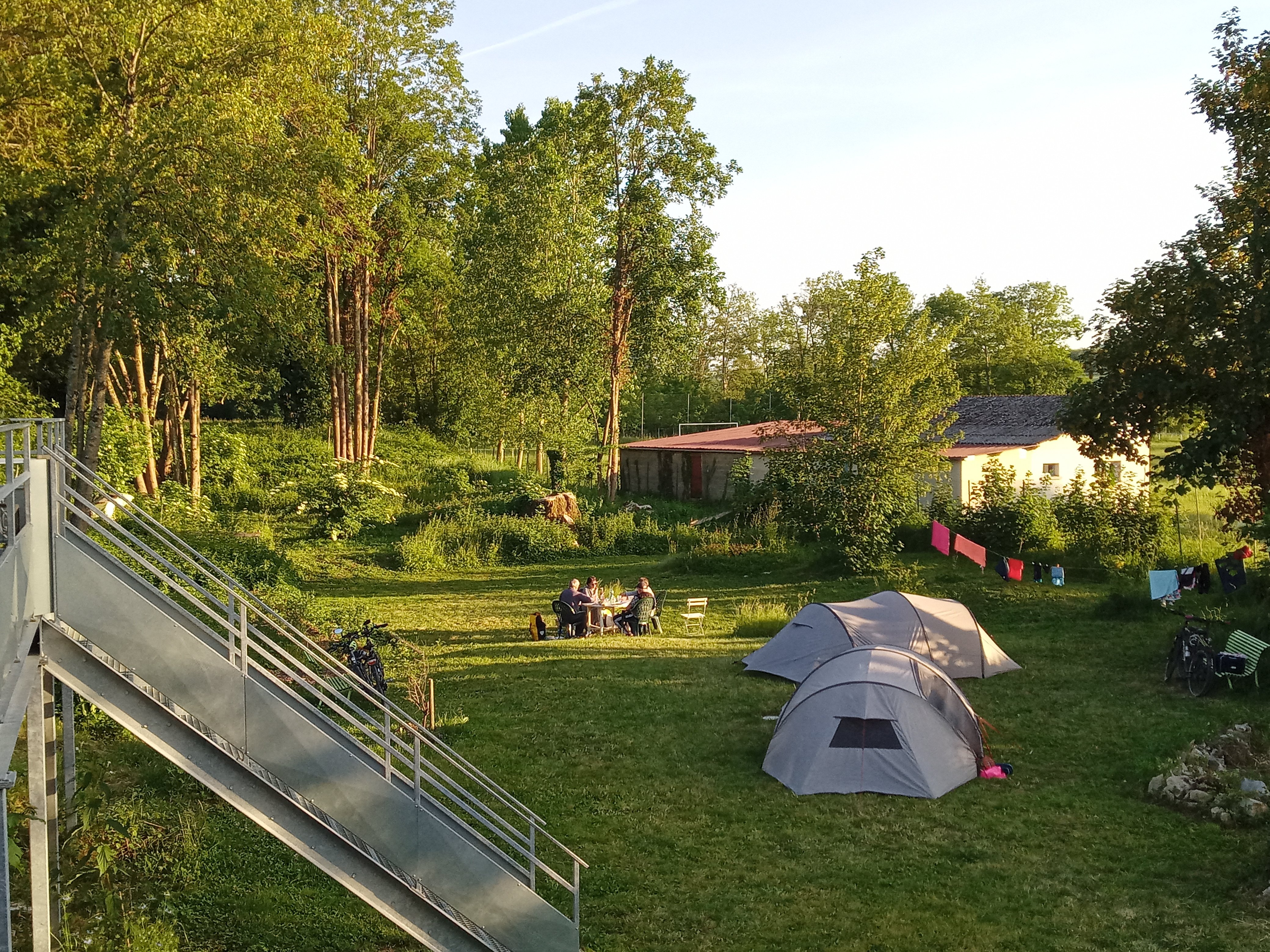 Au Bistrot du Canal - Camping — Cámpines y Aire libre à Yonne