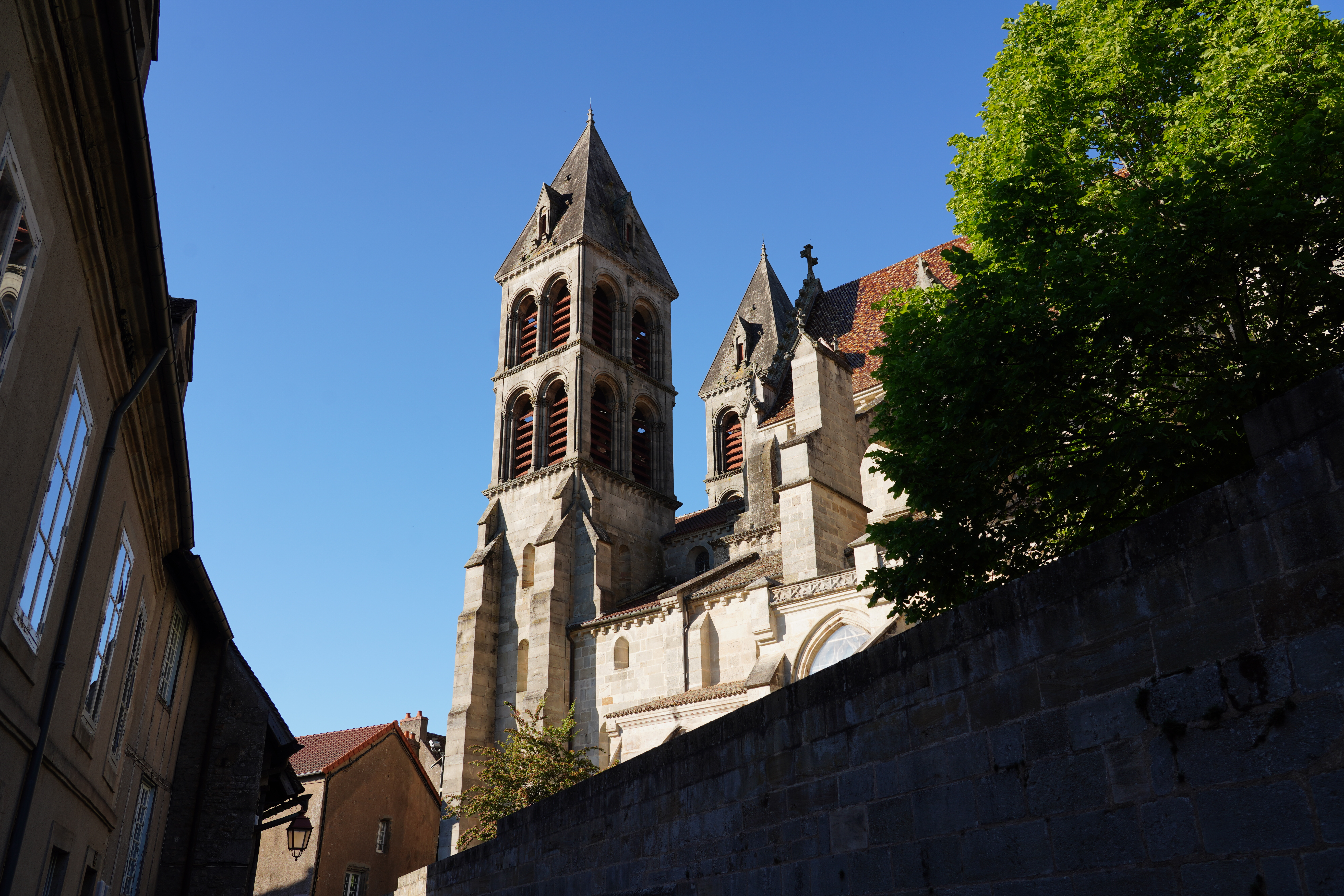 Visite d'été, La Cathedrale Saint-Lazare d'Autuun, Autun Morvan Tourisme