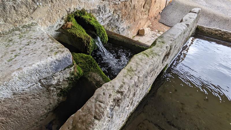 Château - Lavoir du Vernay