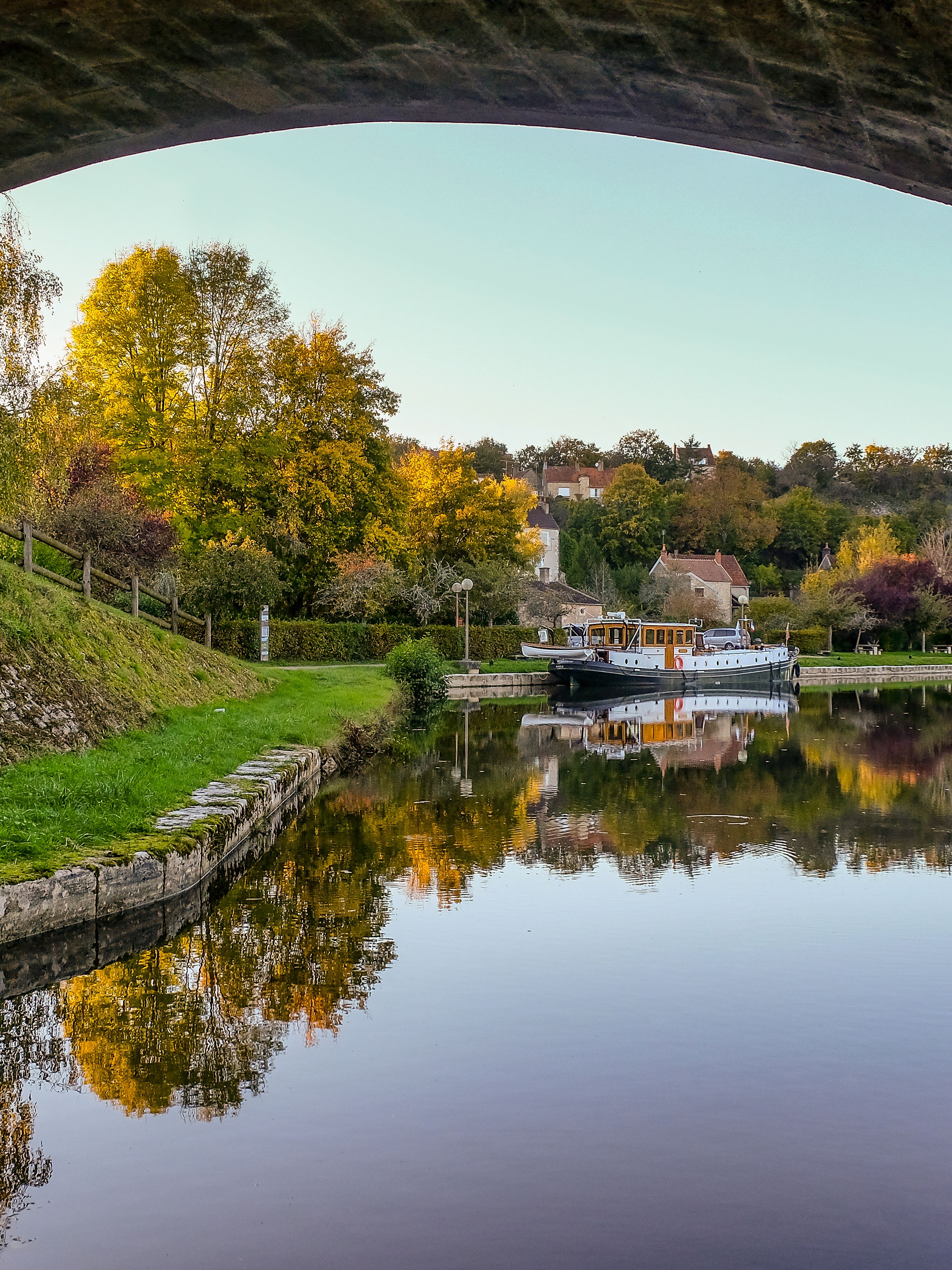 Chevroches - sous le pont - ©F Guillemette