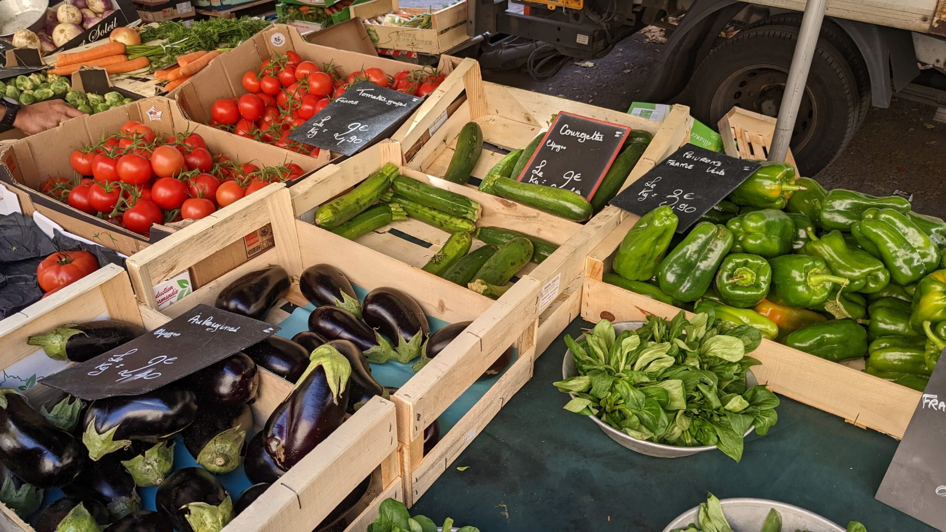 Marché hebdomadaire produit du terroir