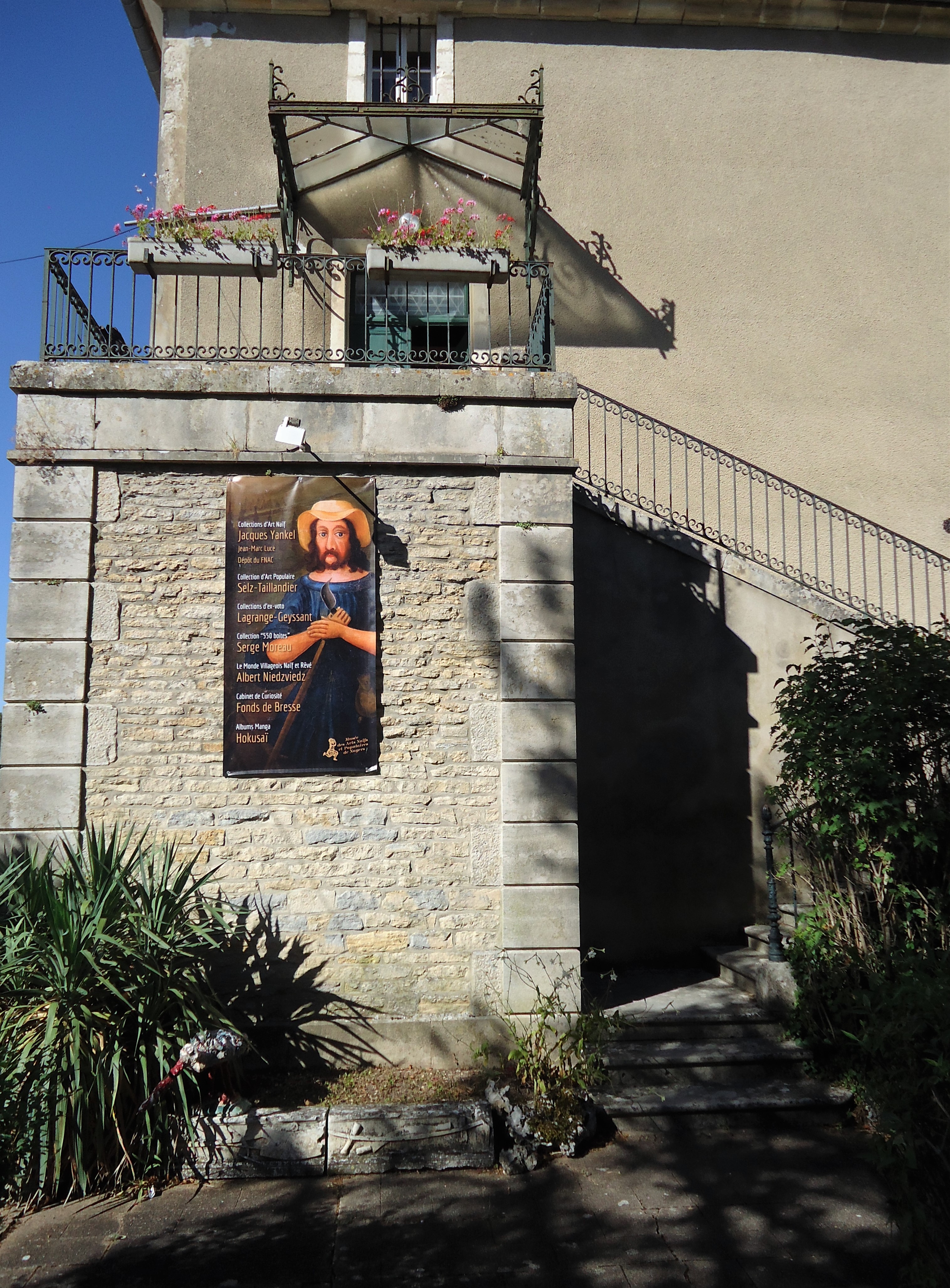 Musée des Arts Naïfs et Populaires de Noyers