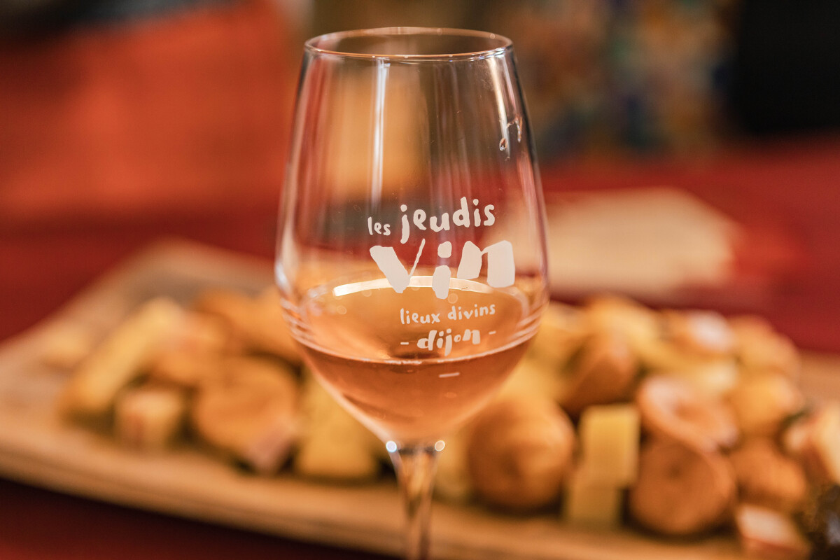 DestinationDijon-Jeudis_Vin-VARGAS_Photo-4394-1200px