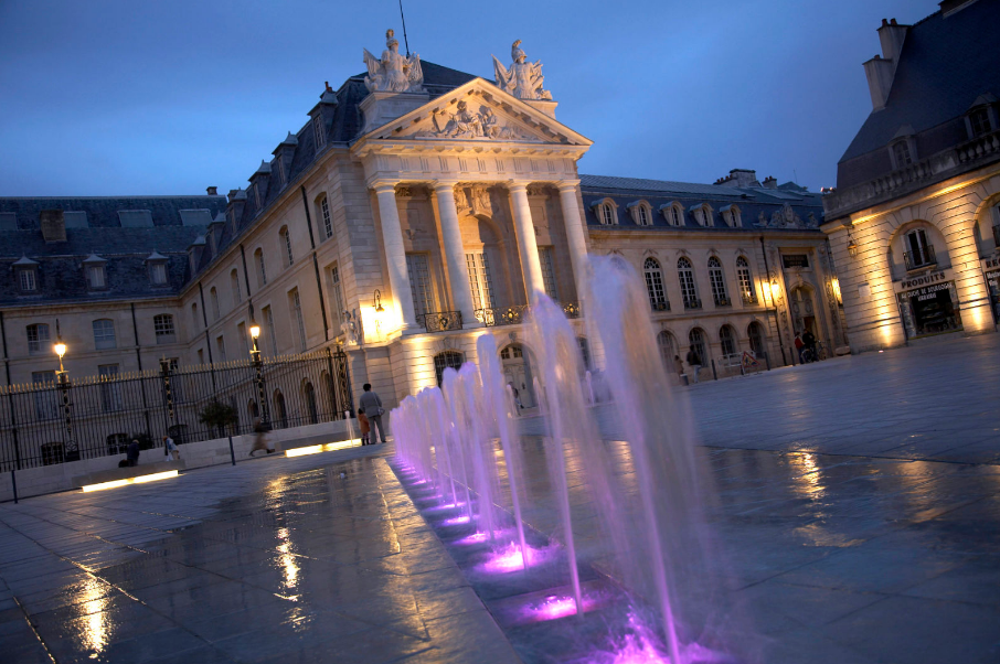 Dijon-by-night