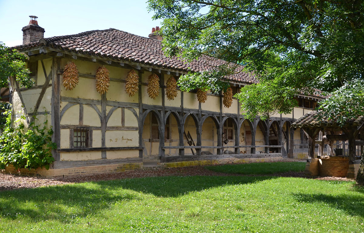 Musée départemental de la Bresse-Domaine des Planons (F- 01380 St-Cyr-sur-Menthon)